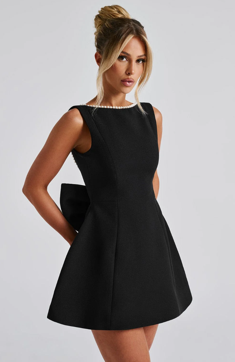 Flake black dress